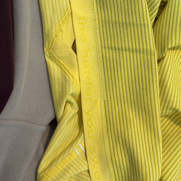 Lululemon men’s yellow striped V neck athletic t-shirt size medium - Picture 9 of 10